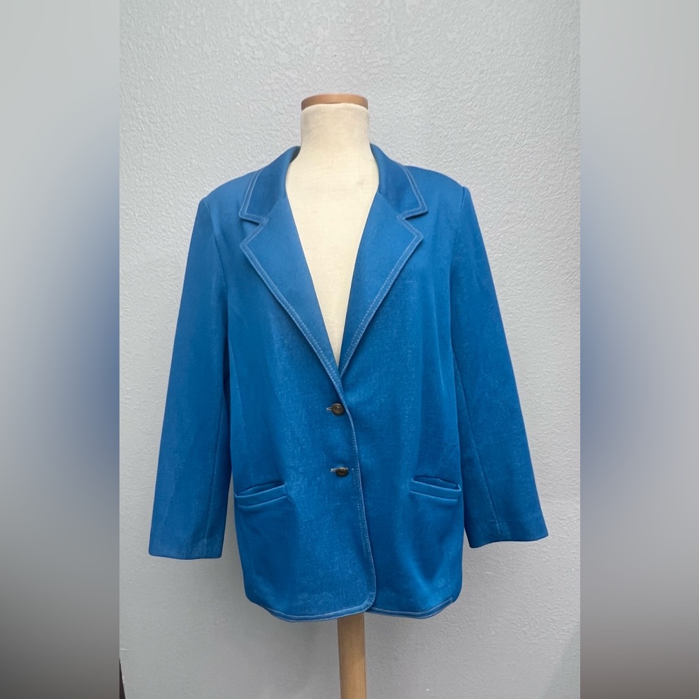 Elegant Blue Women's Blazer